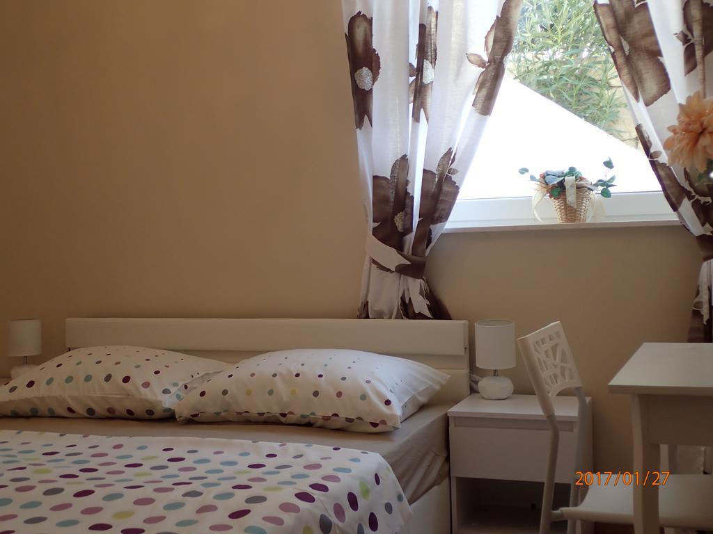 Apartment Villa Bonadea สลาโน ภายนอก รูปภาพ