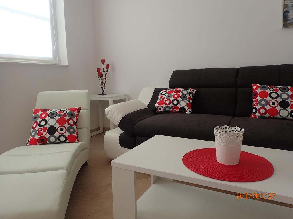 Apartment Villa Bonadea สลาโน ภายนอก รูปภาพ