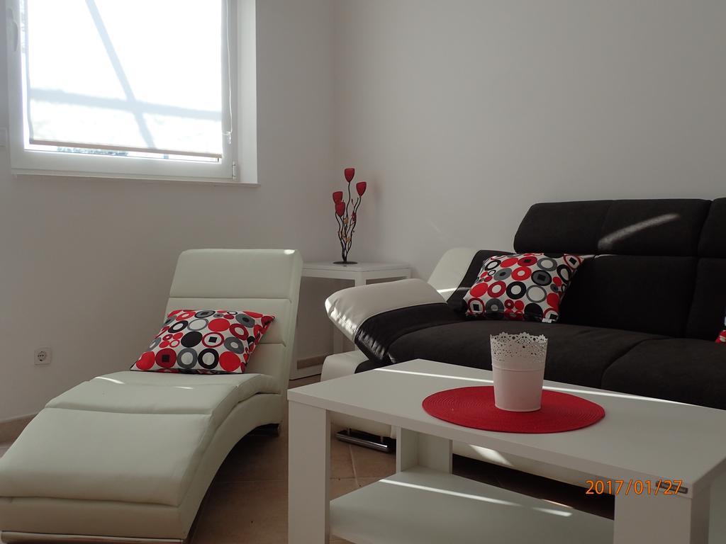Apartment Villa Bonadea สลาโน ภายนอก รูปภาพ