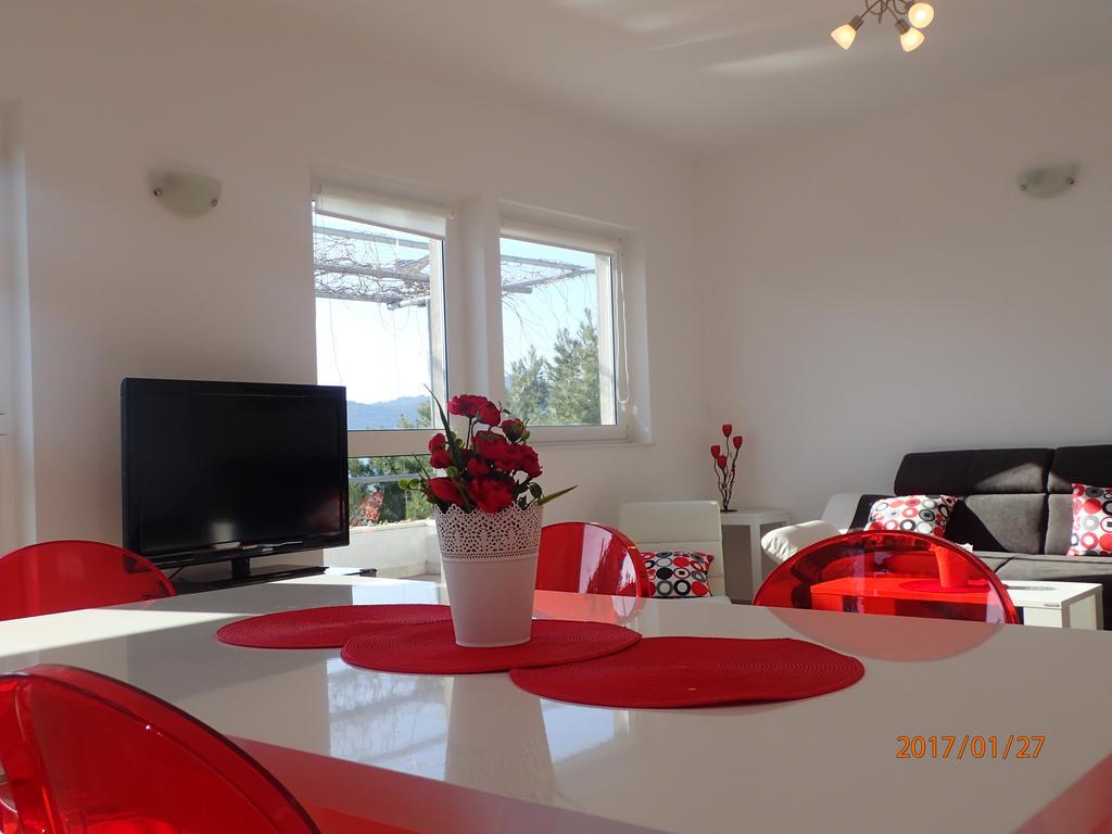 Apartment Villa Bonadea สลาโน ภายนอก รูปภาพ